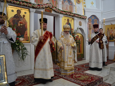 Праздничное всенощное бдение Праздничное всенощное бдение
